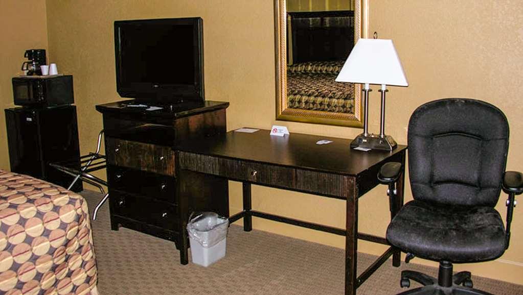 Fortune Inn & Suites Newport Habitación foto
